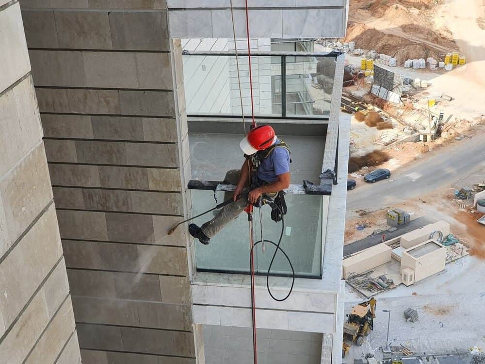 איטום קירות חיצוניים מחיר