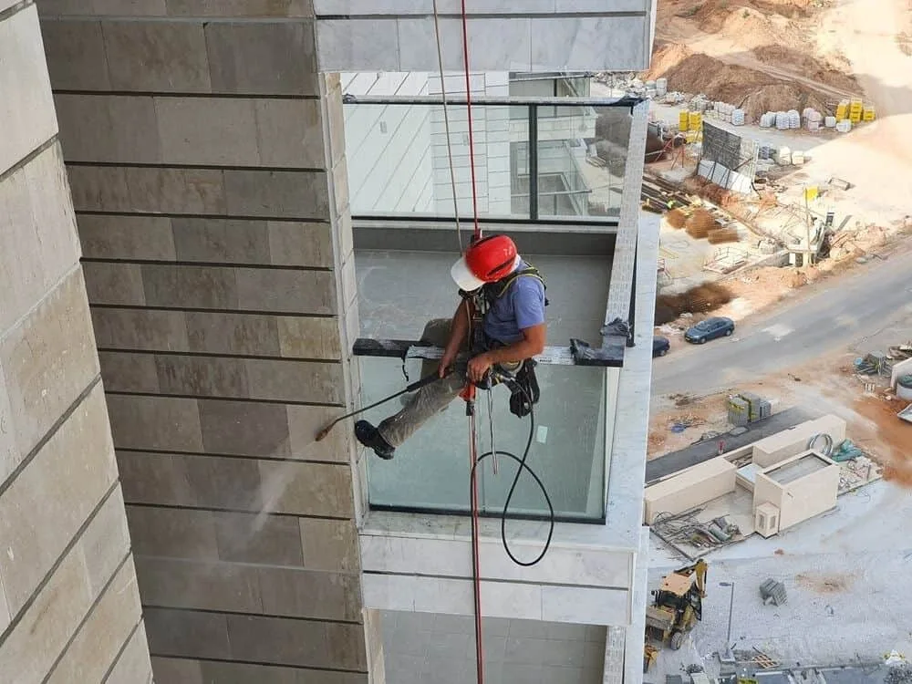 איטום קירות חיצונים