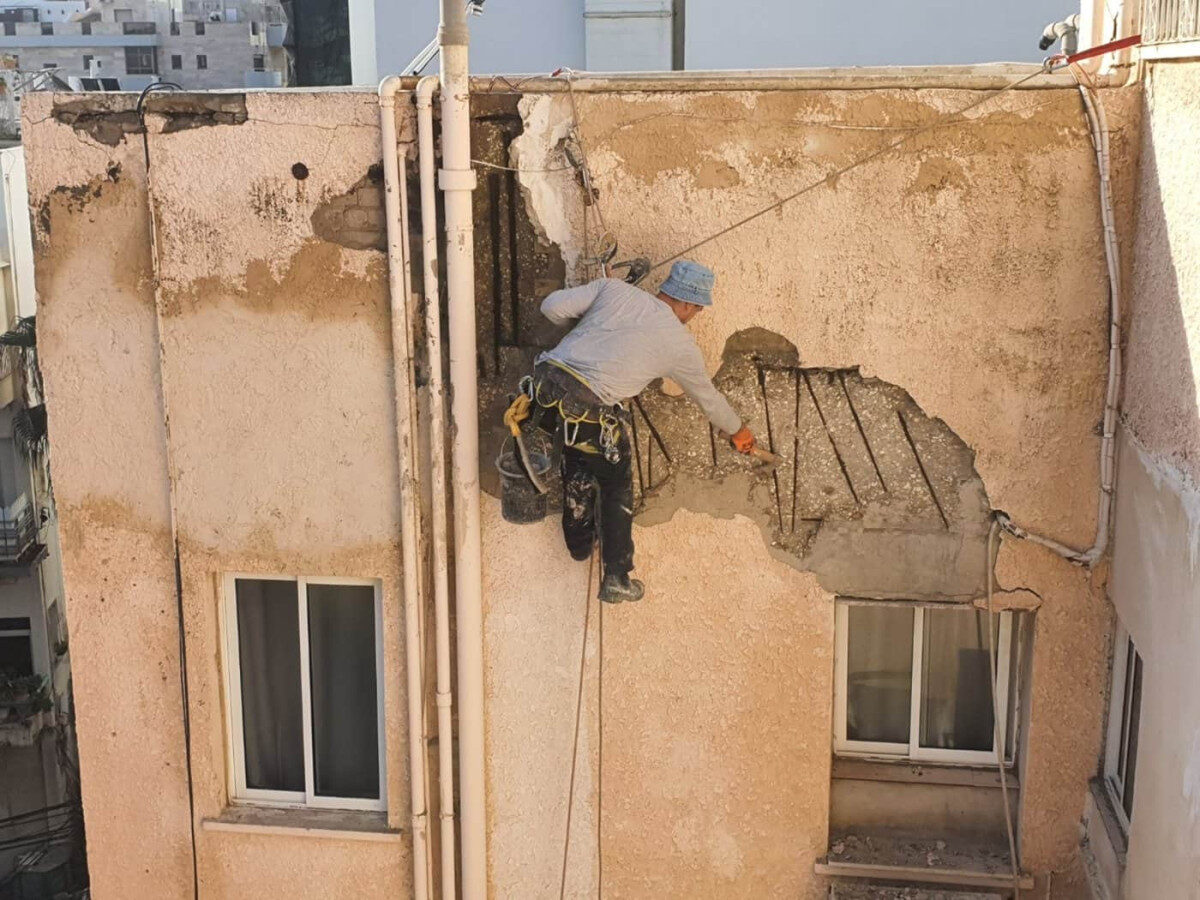 על תיקון ושיקום קירות בטון